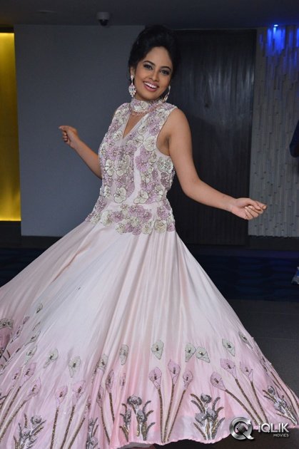 Nandhitha-Swetha-At-Ekkadiki-Pothavu-Chinnavada-Movie-Audio-Success-Meet